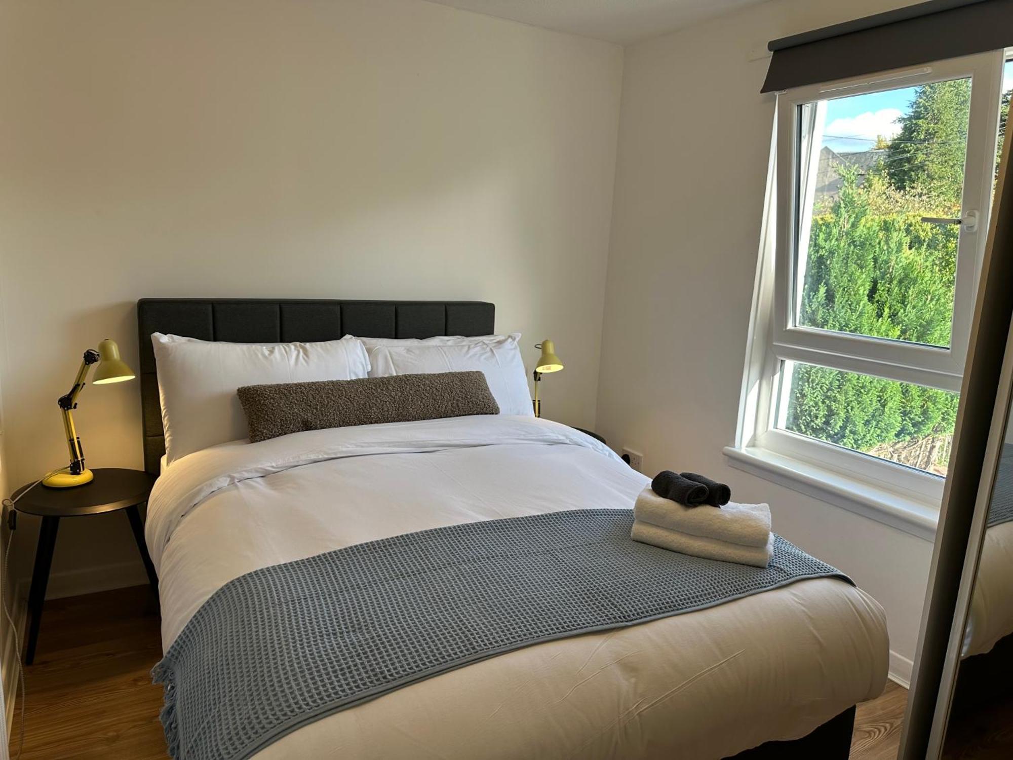 Cozy 2 Bedrooms With Private Parking Space And Garden エディンバラ エクステリア 写真